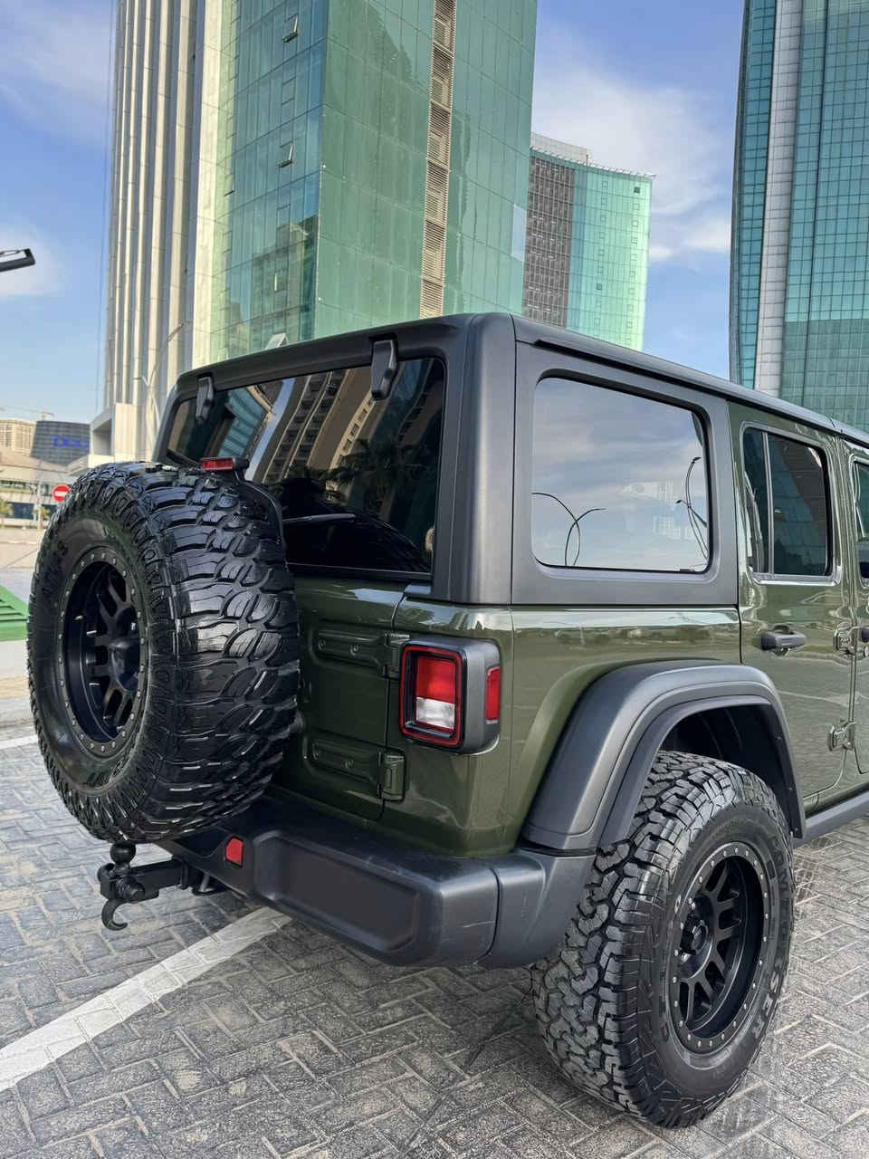 Jeep Wrangler Rubicon 
جیب رانکلر روبیکون
اللون زيتوني مميزة
سيارة جديد جديد
بونيد صبغ 
ارباك ستيرن سيستم 
٤ قطعة بس كلير امريكا يعني بدون ضربة و بدون معجون 
۹٠ الف ماشي 
رقم و سنوي فحص و هزة كل جديدة 
 سعر ٢۳٥ ورقة و معاملة 
أربيل 
***********
***********
كورك & واتس أب
