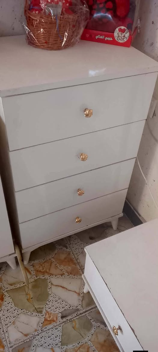 سلام عليكم
غرفه تركيه نضيفه مابيه اي ضرر لبيع ٩ قطع


**إذا كنت صاحب هذا الإعلان وتريد حذفه لأي سبب، رجاءا أرسل رسالة إلى الدعم الفني**