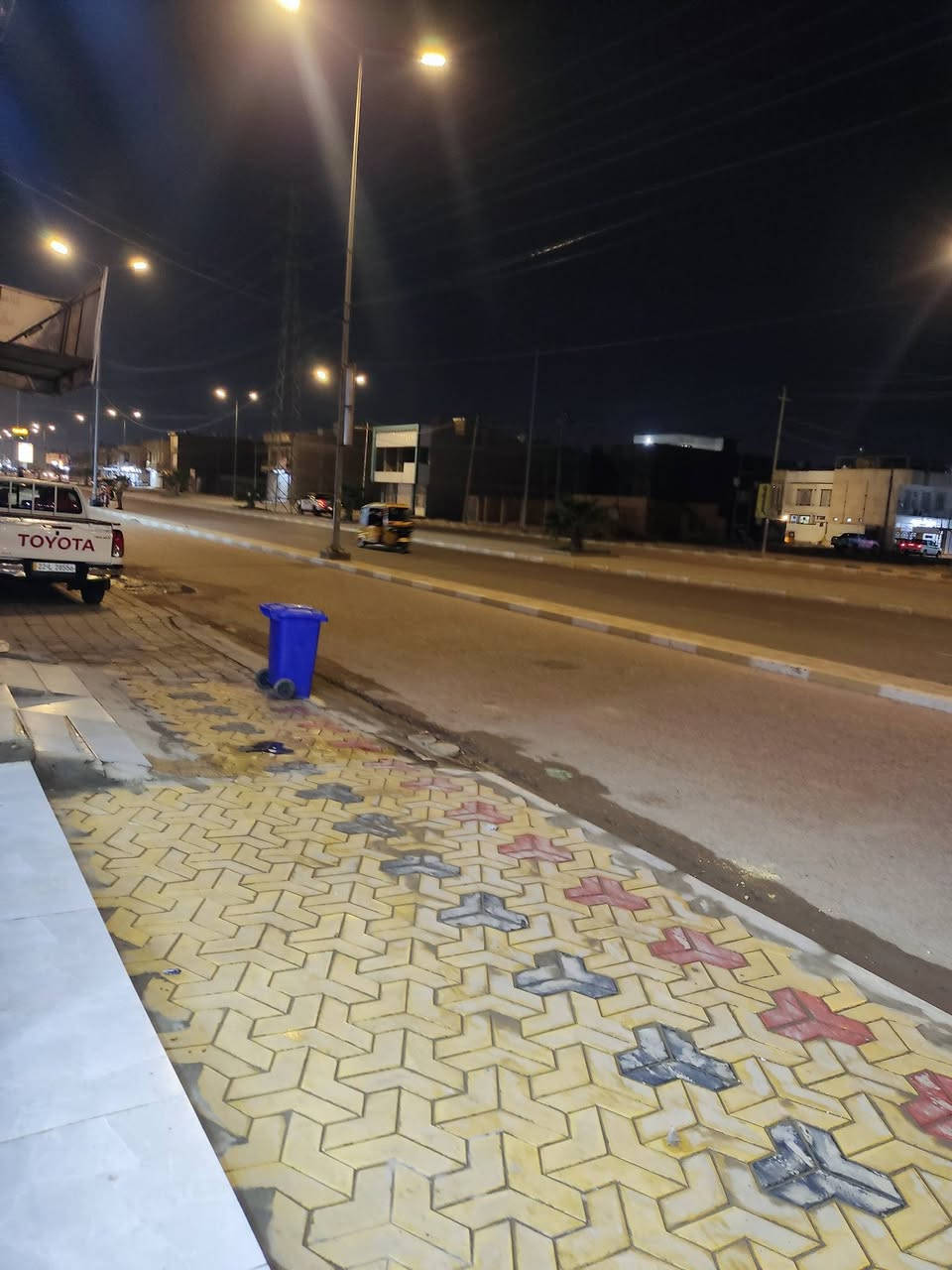 متاح محل للأيجار ٣  في ٤ ونص  شارع الصحفيين قريب على  المستشفى اللبناني الخدمي الايمن للاستفسار ه‍ ***********
