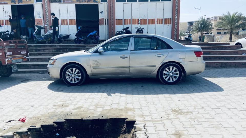 سوناتا ٢٠٠٦ امريكي مكينه ٢٤٠٠ دواخل وتبريد  شرط سياره مصبوغه حزام بيها جفيه البابين الخلفيات اليمنى كير ومكينه وتبريد وصدر شرط 
السعر ٧٢ وبيها مجال بيع مستعجل 
***********
