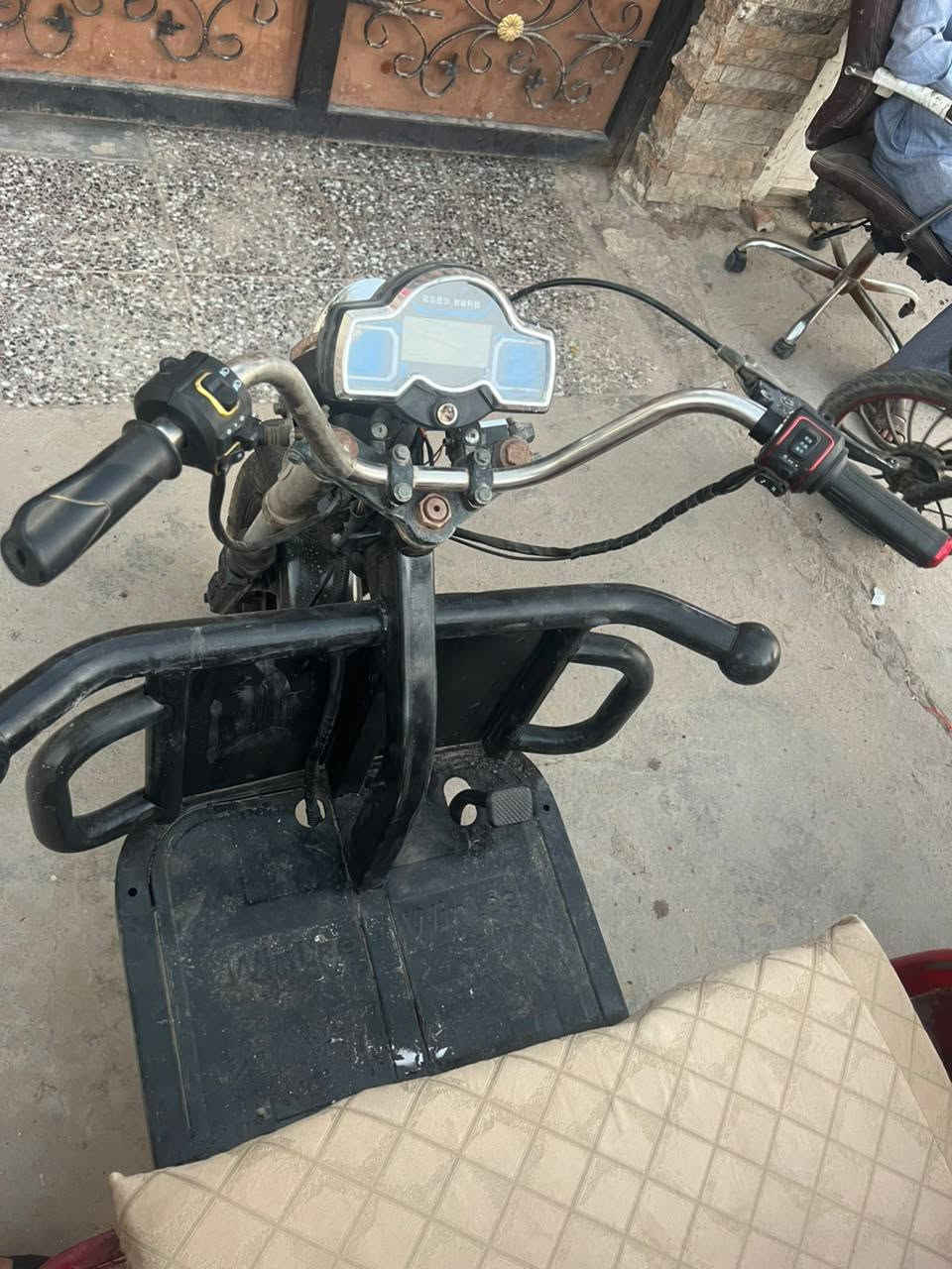 السلام عليكم
ستوته للبيع
بطاريات جدد كارتونه
بدون بطاريات هم أبيع عادي
سعرها 650
سعرها بدون بطاريات 350
المكان بغداد ابو غريب قرب جامع الحسن
*********** واتس اب
***********
