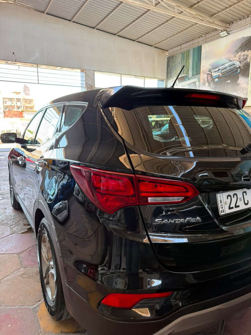 السلام عليكم سنتافيا 2018 وارد أمريكي حادثها بس جاملغ بدون دواخل 4سلندر ماشيه 82 السعر 158وبيها مجال مكاني بغداد البياع هذه رقمي ***********.
