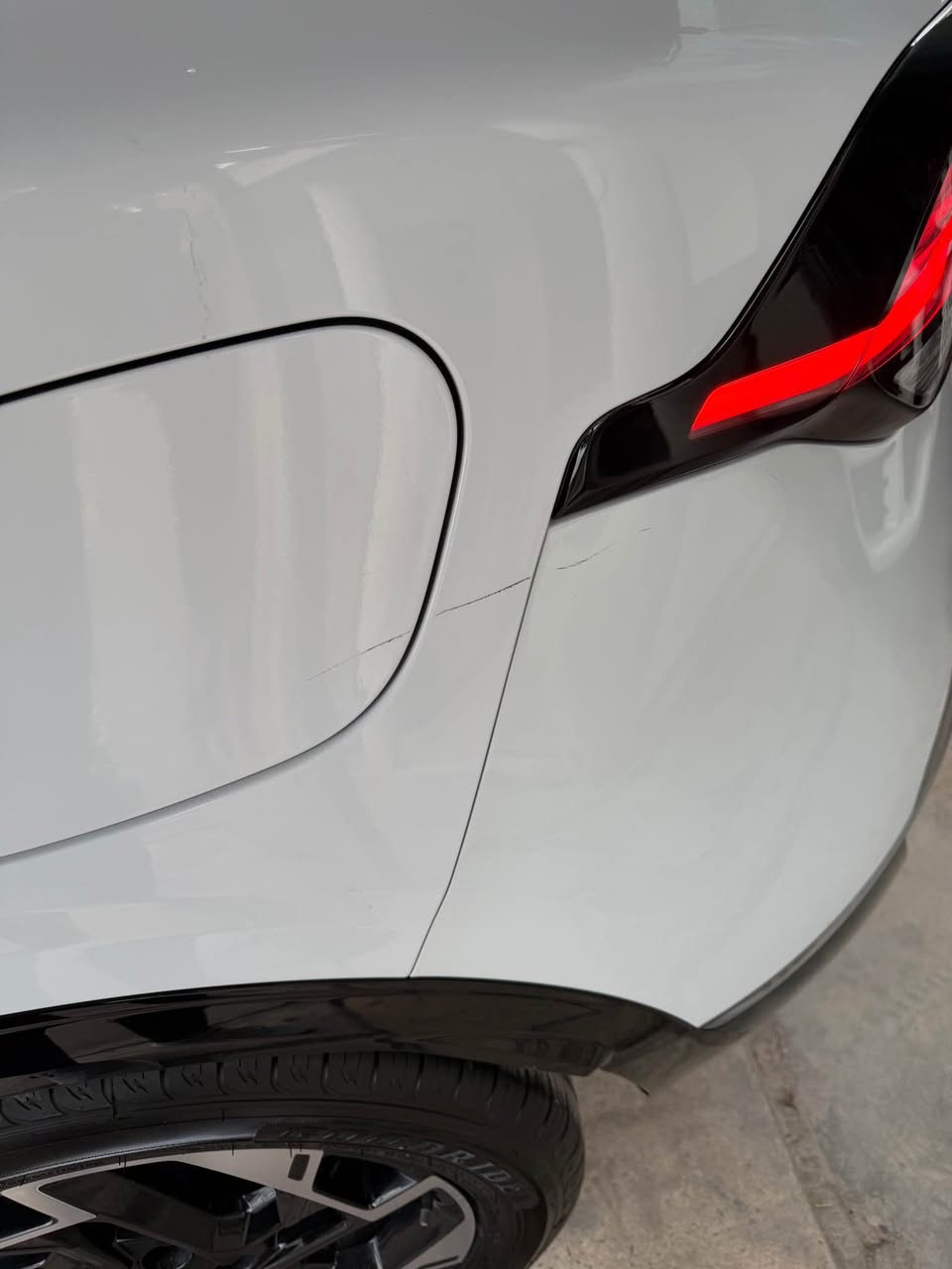 سلام عليكم سبورتج 2023خليجي بانوراما فول الفول. مكفوله كفاله عامه من الرصعه والبارد والصبغ والخدوش ماشيه 39 الف كيلو
رقم بغداد ب اسمي تحويل ثاني يوم تحويل جديد وهزه جديده السياره جاهزه من كلشي 
موصفاته  
بصمه + بصمه أبواب 
تشغيل عن بـــــعد 
تبريد قطعتين 
كشنات تدفئه 
هيتر استرين 
سايد بريك بصمه 
كشنات كهرباء 
اشايرر ب المري + شفط 
شاشه كابر بلي 
كأمره خلفيه 
حساسات أمام خلفي جانبي 
اوتو هولد 
السعر228 وبيها مجال 
موقع السيارة بغداد 
هـ/*********** بغداد, العراق
