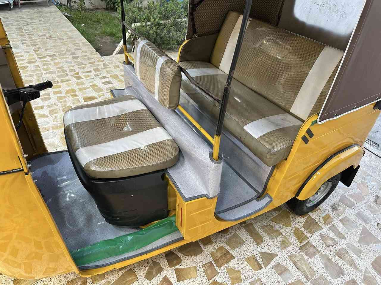 تكتك رقم وسنويه 2019 شهر 12 تحويل ثاني يوم تكتك نضيـفة وحلوه محرك مكفول من تنقيص. وتبخير تكتك جاهزة تخم تاير جديد دوشمة تخم سفريات مال كوستر كهربائيات شغاله تكتك مال جناي هاتف ***********مكاني بغداد  المعامل ⚡️
