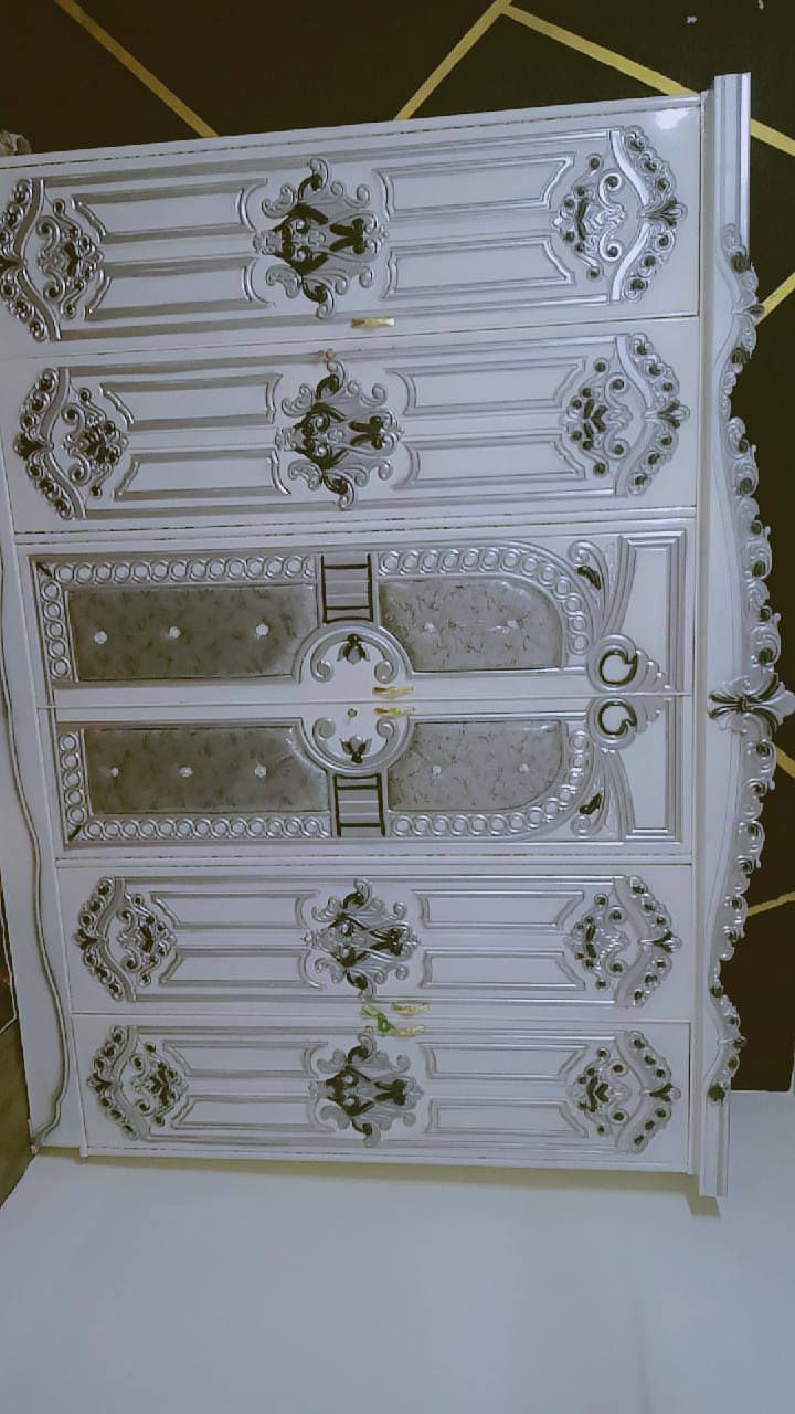 غرفه للبيع نظيفه جدا استخدام قليل صبغ حراري صاج مستعجل ع البيع قفل ب600 الشراي يتصل  *********** متواجد واتساب اوتصال او ماسنجر
