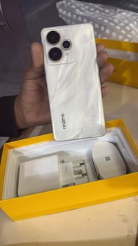 للبيع اجهزة ريلمي 15 برو ذاكرة 512عشوائية 16يشغل 120 فريم بوبجي عدد 2 ...