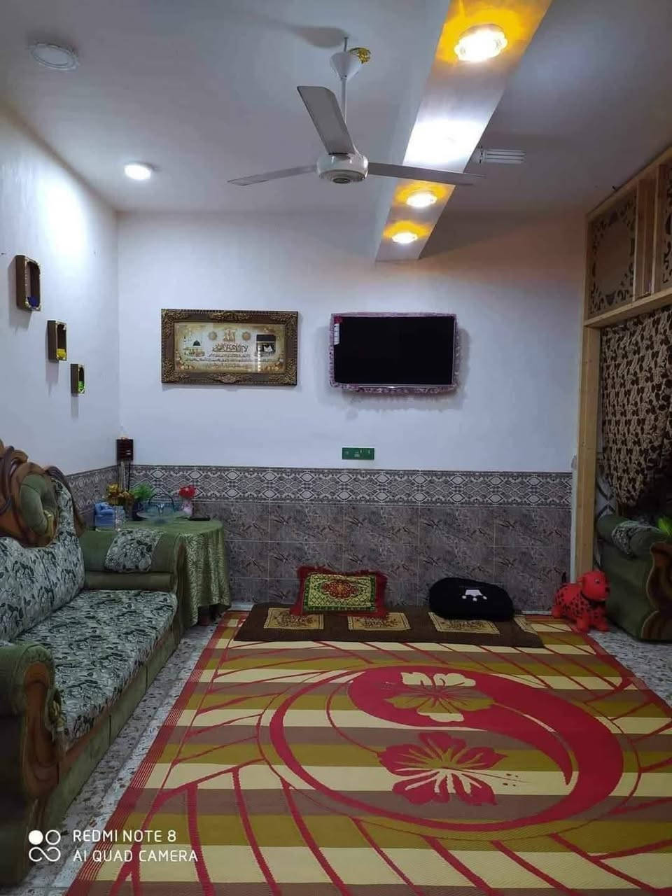 بيت بلديه للبيع بناء 2020 مساحه 200متر غرفتين وصاله واستقبال صحيات داخليه و خارجيه ومطبخ للاستفسار ***********
