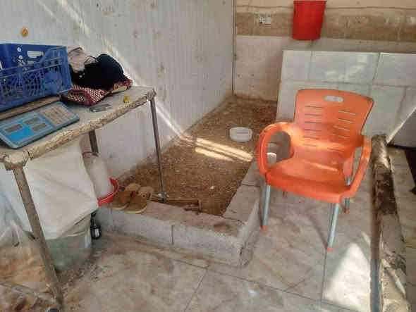 محل للبيع في تقاطع الجاير وشارع ابو طالب محل دجاج وسمك السعر مليون ونص التواصل عله الرقم ***********
