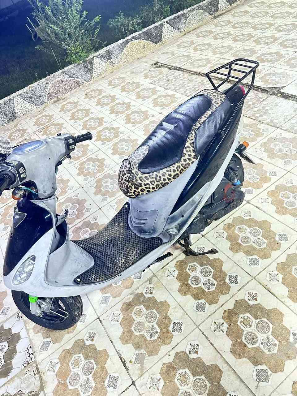 السلام عليكم دراجه للبيع كفاله عامه وين ماتريد تفحص افحص عوزها بس چاملغ السعر ٧٥٠ باقي تفاصيل خاص


**إذا كنت صاحب هذا الإعلان وتريد حذفه لأي سبب، رجاءا أرسل رسالة إلى الدعم الفني**