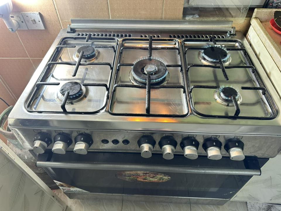 غراض بيت نضيفه جدا مابيهم عيب

غرفه اطفال ٥٠ الف 

طباخ ٢٠٠ الف جديد ايطالي اي عيب مابي 

سنك ومعلق كاونتر ٢٠٠  الف مترتين ونص 

وسبلت طن جديد موسم واحد مشتغل سامسونج ١٧٠ الف 

وسبلت دينكا نضيف شغال اي عيب مابي ب٢٥٠ الف طن ونص 

جميع الغراض نضيفه. ***********
