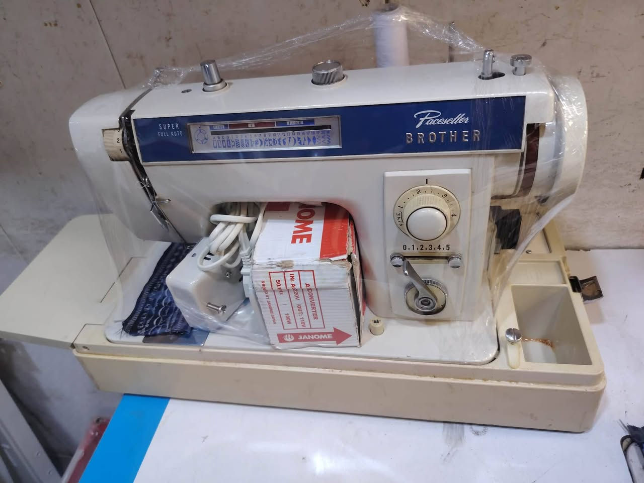 مكائن منزلي خياط وتطريز
نظيف جدا جدا 
برذر
اصلي
تشتغل اوفر زكزاك تخيط جميع انواع الاقمشى 
المكان بغداد 
يوجد توصيل لجميع المحافظات العراق ب5
سعر الماكنةب165
للحجز عنوان والرقم علخاص


**إذا كنت صاحب هذا الإعلان وتريد حذفه لأي سبب، رجاءا أرسل رسالة إلى الدعم الفني**