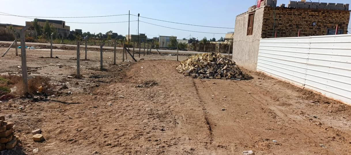 سلام عليكم 
عرصه ٢٠٠م عرصه مدفونه
ع طريق النجف يم صيطره القديمه مال نجف
منطقه ام عباسيات
رقم***********
