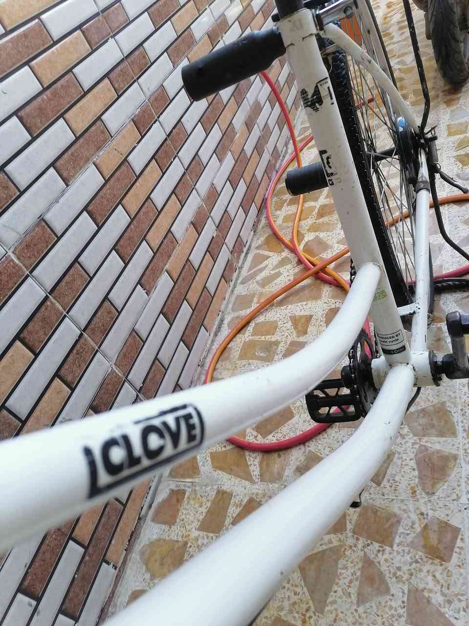 #السلام عليكم  شباب عندي هاذ الباسكل للبيع سعر خاص جاملغات و قبق زنجيل موجودات الي مو شراي لا يتعبني او مراوس شعندك نزل


**إذا كنت صاحب هذا الإعلان وتريد حذفه لأي سبب، رجاءا أرسل رسالة إلى الدعم الفني**