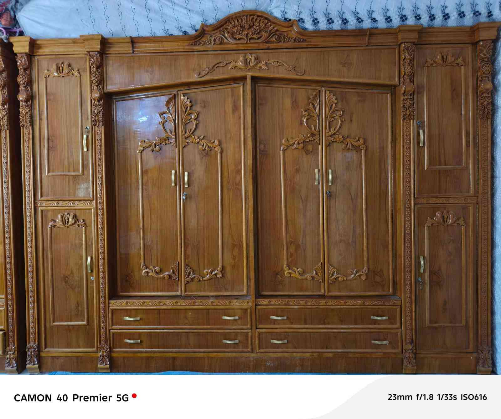 غرفه اخشاب نجارة ثقيله درجه اولى كنتور 6 ابواب ارتفاع الكنتور 255 سم العرض 350 سم عرض الزاويه 110 سم عرض الكنتور مع الزاويه 470 سم  الجربايه بلوك
السعر مليون ويوجد توصيل على حساب المشتري 
العنوان واسط قضاء الحي
وتساب ***********
