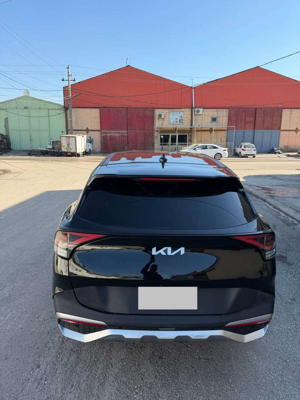 2023 KIA SPORTAGE, EX
وارد امريكي موديل 2023 
اللون اسود
سعر مناسب جوه السوق 🔥🔥
رقم  السيارة أربيل 
سعر  17500$
رقم الشاصي 5XYK33AFXPGO34973
ماشيه 35ألف mi
حادثها جاملغ امامي السكن مصبوغ و الجاملغات الخلفية 
بيها شبر صبغ+ شبر صبغ الصندوق
ارباك بردة و كشن فقط مفتوح
تصليحها درجة اولى على أيدي مال جناي .
المواصفات.. 
بصمة وبصمة ابواب 
تشغيل عن بعد 
إشارات ضوئية بالمريات مع نقاط عمياء 
شاشه متصلة 
تبريد لمس جهتين قطعتين 
كشنات جلد كهرباء 
تدفئه بالكشنات مع تدفئه ستيرن
هاندبريك بصمه
حساسات و رادار 
منافذ شحن أمامي خلفي 
ثلاث أنظمة قياده
اوتو هولد 
اوتو ستوب
تحديد مسار 
مانع انحدار
لايت زنون 
مكان السيارة اربيل
‏ ‭***********‬
‏‭***********
