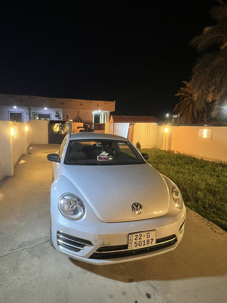 السلام عليكم
للبيع بيتل موديل2017 وارد امريكي 
رقم اربيل الدولي 

سياره نضيفه حيل

لون إسمنتي مميز

مواصفات السياره
محرك 2000 تيربو
شاشة + كامره قلابه
كشنات مخمل 
كير +محرك كفاله

صدر امامي خلفي جاهز 

حادث السياره: 
جاملغ الخلفي فقط والباب مصبوغ كلير فقط
مكان السياره بغداد/ المحمودية
للاستفسار ***********
السعر  125 وبيها مجال
