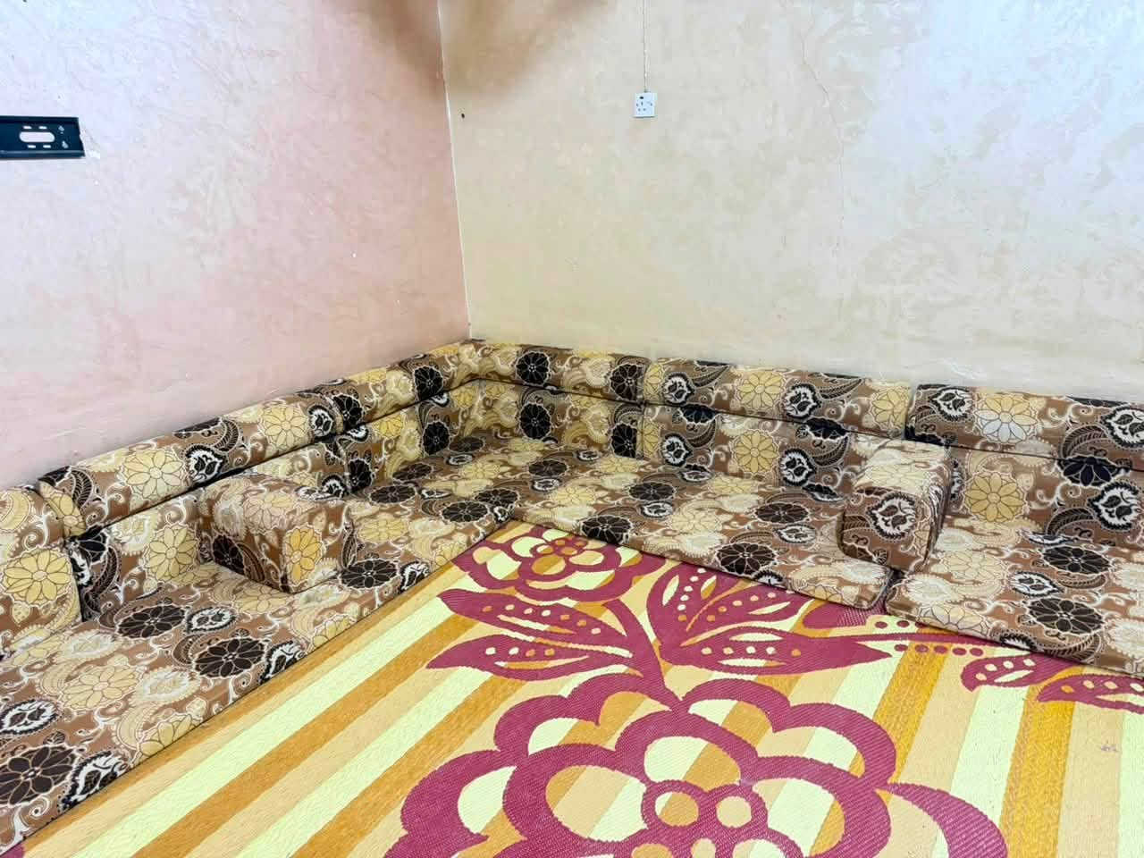 ديوان للبيع السعر ٢٥٠ مساحه ٦&٣ نظيف


**إذا كنت صاحب هذا الإعلان وتريد حذفه لأي سبب، رجاءا أرسل رسالة إلى الدعم الفني**
