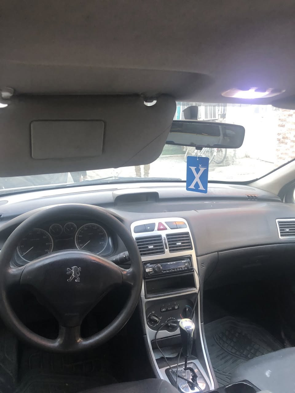 السلام عليكم سياره بيجو فرنسي ٢٠٠٥ للبيع 
رقمها بغداد 
كير مكينه خير من الله 
عنواني بغداد 
السعر ٤٨ 
***********
