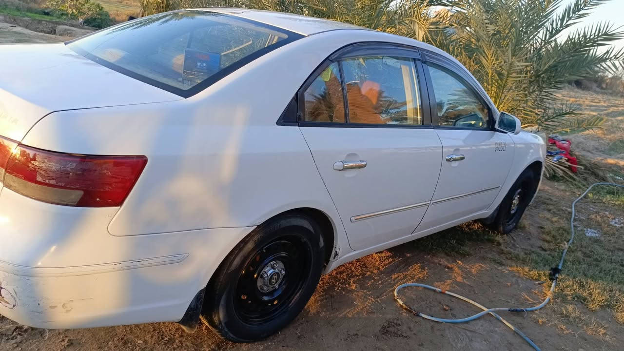 السلام عليكم 
سوناتا للبيع موديل 2009 خليجي محرك 2400 لون ابيض رقم اربيل كير محرك مكفولات السونار موجود مع الصور السعر 100$ وبيها مجال مكاني واسط الاستفسار الاتصال بالرقم ***********
