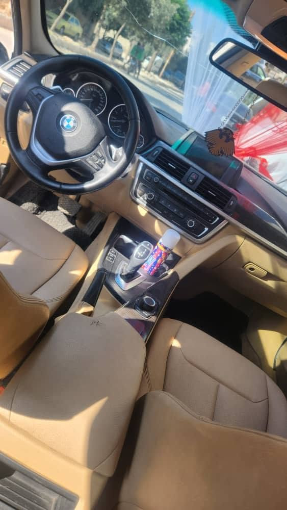 #للبيع
#حماه#
#سياره
بي ام دبلو 320i
كرت 2013
4 سلندر تيربو
فل كامل ما عدا كراسي كهربا
بخ قطعتين فقط
خاليه من جوا تماما 
المحرك عالشرط
السيارة نضافة خارقة
بانزين
اوتوماتيك
وارد قطر 
التواجد حماه حي القصور

السعر 11300 $الف دولار وبازار ناعم

التواصل ع الخاص
#ملاحظه# تابع الصفحه حتى تصلك جميع العروض
الجاد يحكيني ع التعليقات


**إذا كنت صاحب هذا الإعلان وتريد حذفه لأي سبب، رجاءا أرسل رسالة إلى الدعم الفني**