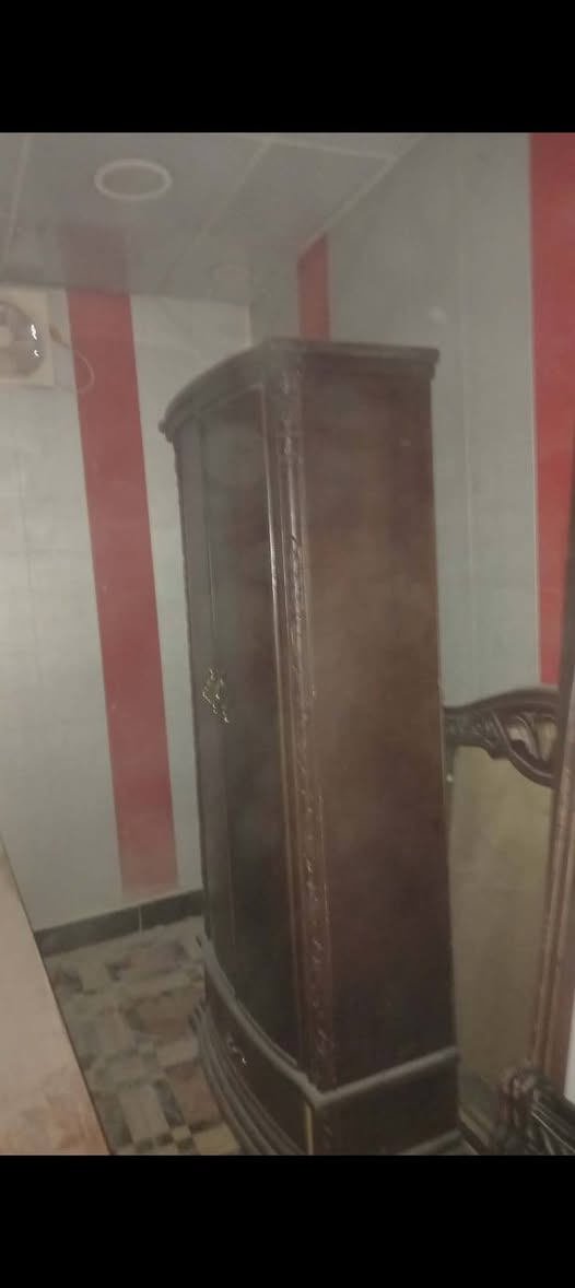 ملحقات غرفه كامله جربايه وزاويه واثنين كومديات ويه جربايه ميز تواليت للبيع


**إذا كنت صاحب هذا الإعلان وتريد حذفه لأي سبب، رجاءا أرسل رسالة إلى الدعم الفني**