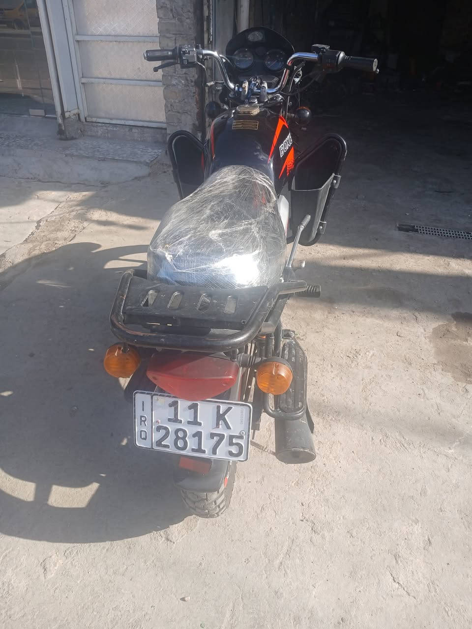 السلام عليكم بوكسر 21 شكل لل22 بيه ملاحضات بصيطه سعر 1750 وبيه مجال عنوان شعب هاتف***********
