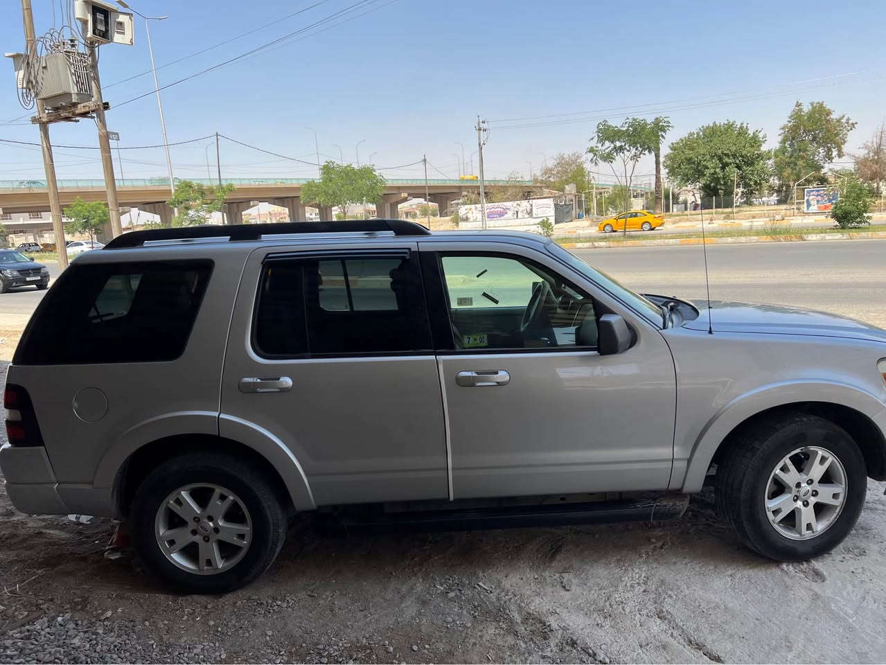 فورد اكسبلور 2009خليجي بدون صبغ فقط جامرلغ امامي بي بارد بدون دواخل فول مواصفات
عداد عربي
فور ويل 
هزه جديد 
سنوية جديد
تحكم استيرن
3مقاعد
تبريد مركزي
داخل صحراوي
محرك شرط
كير شرط
رمز على باب
مراوس حسب قناعه 
سعر 110
عنوان كركوك
*********** كركوك, العراق
