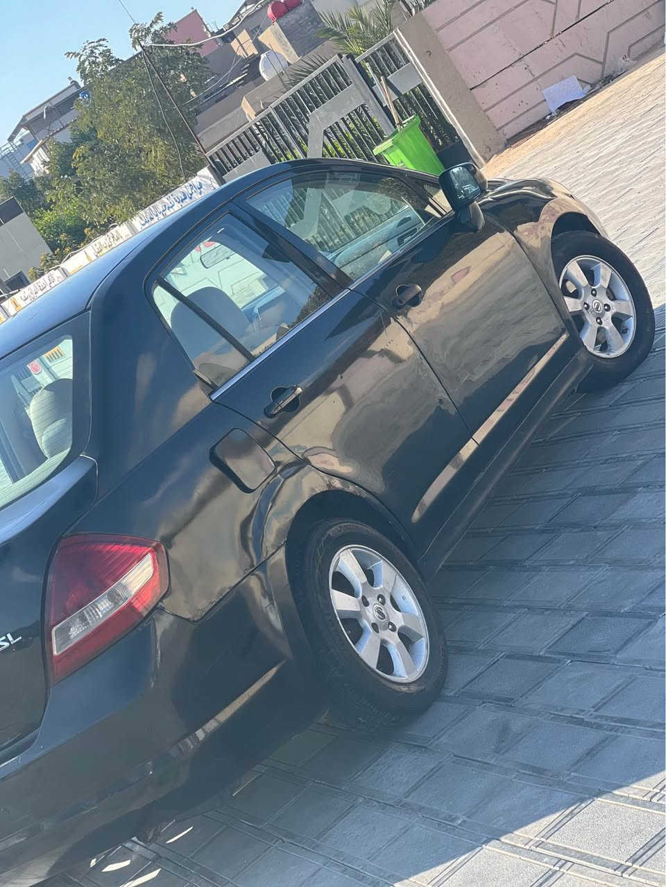 السلام عليكم 
نيسان فيرسا ٢٠٠٨ للبيع 
حادث جاملغ خلقي و جاملغ امامي 
مصبوغه حزام 

بصمه بلادي 
حساسات خلفيه 
شاشه كامرا 
منظومه زينون 
مكانها بغداد 
السعر ٦٧ و بيها مجال
*********** بغداد, العراق
