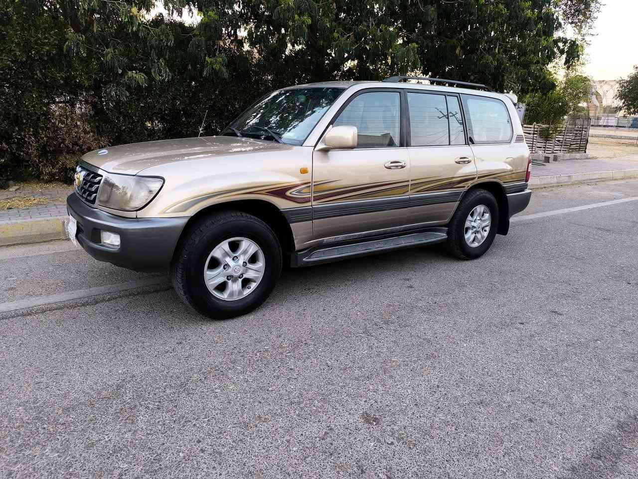 مونيكا موديل 2006فول مواسةفات سعر 145كةلا *********** شويني لةزكةي بؤياخة نوكة دةرزي ناوي نةكرتوة كالبونةوةي نية سةيارةكة نمونةية لةجوانيا بةشةرتي تحويل غةرامة مةكينة كير لةكةلارم
