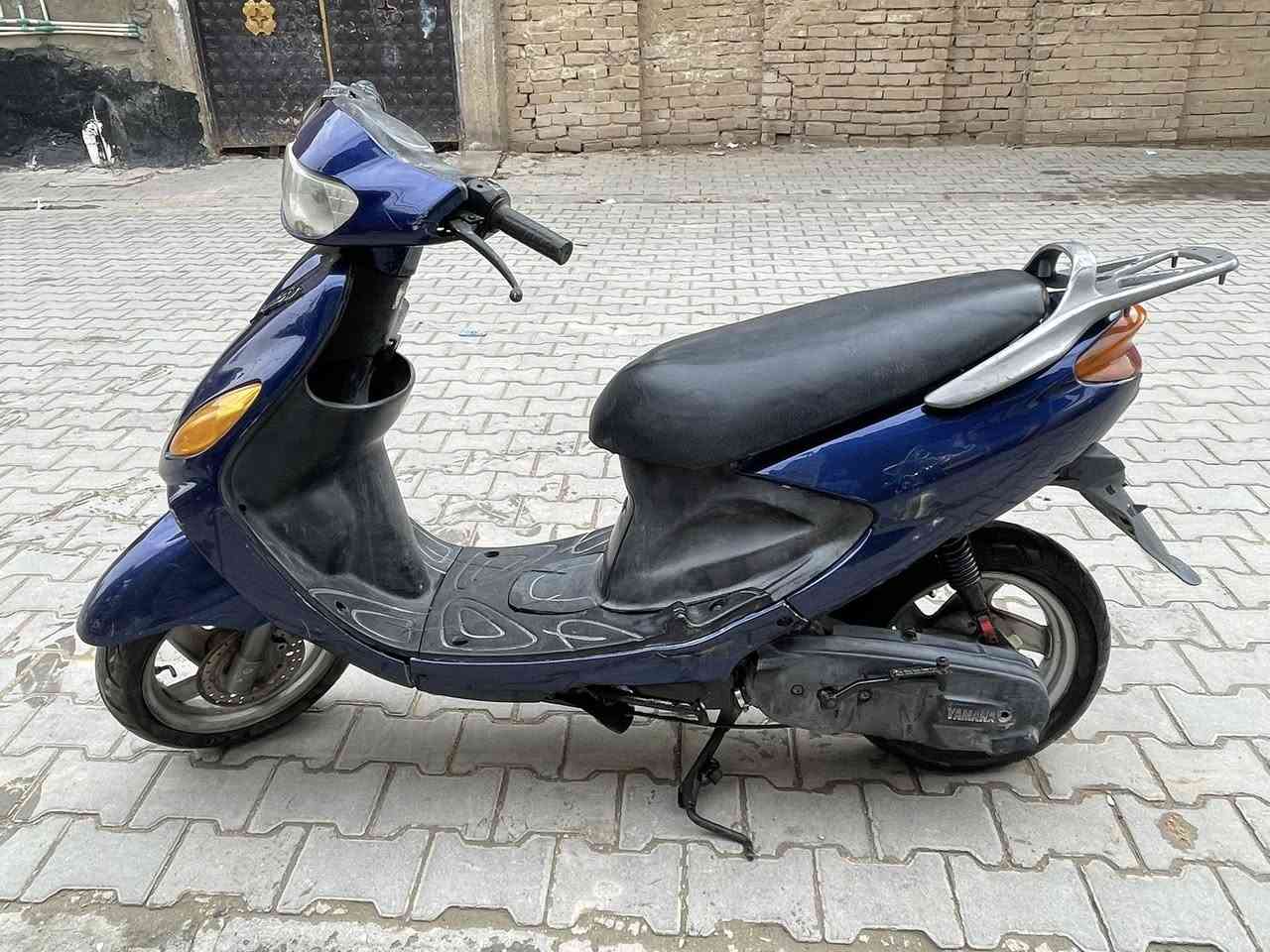 السلام عليكم
دراجة اكزز مفتوحة مرة وحدة تجفيت اصلي 
كهربائيات شغالة مكاني طويريج سعرهه (200)وبيها مجال للشراي 
***********
***********
