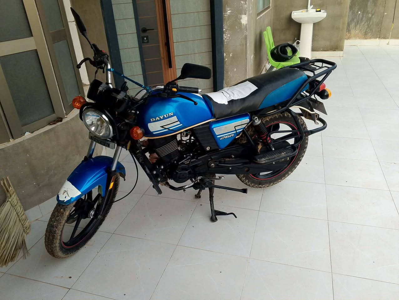 دايوان دراجه نظيفه مال جنايه اوراق سحب محرك مامفتوح وشلعه شك الكاع مابيها اي نقص شرط على الفحص سعر 1250 وبي مجال قليل
المكان الخالص 
‏‪***********‬‏
