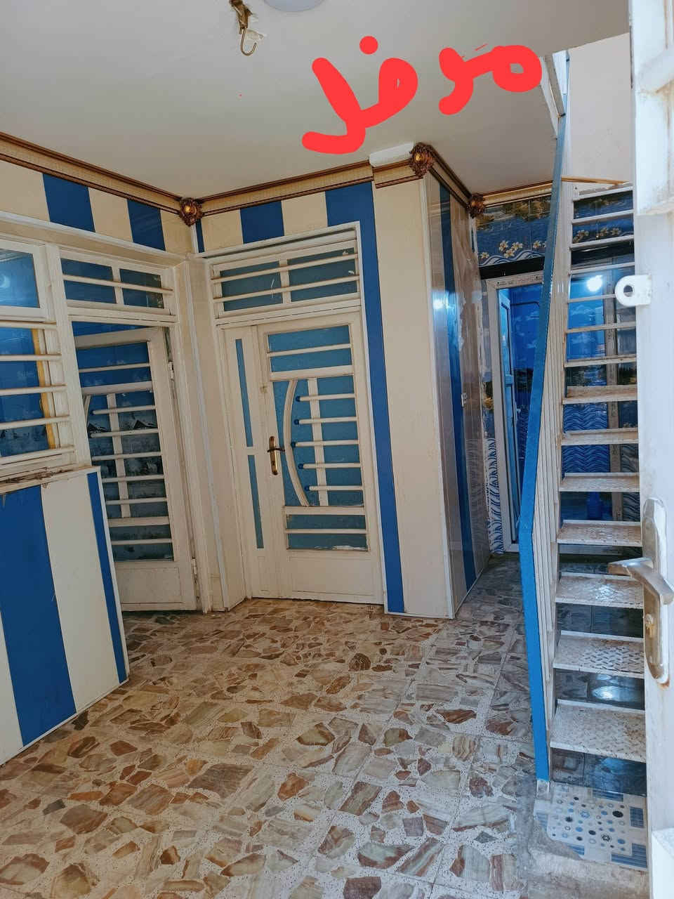 يوجد مشتمل للايجار يحتوي على غرفه نوم صاله مطبخ حار وبارد هول مجمع صيحات إضافة إلى  كاميرات مراقبه 
خط مولده ذهبي انترنت 
الموقع 
حي الامام قرب سنتر الاسعار مقابل مجلس محافظة 
قرب مدرسه الزهاوي 
الاتصال بالرقم للمعلومات 
@*********** 
المساحه ١٢٠م
