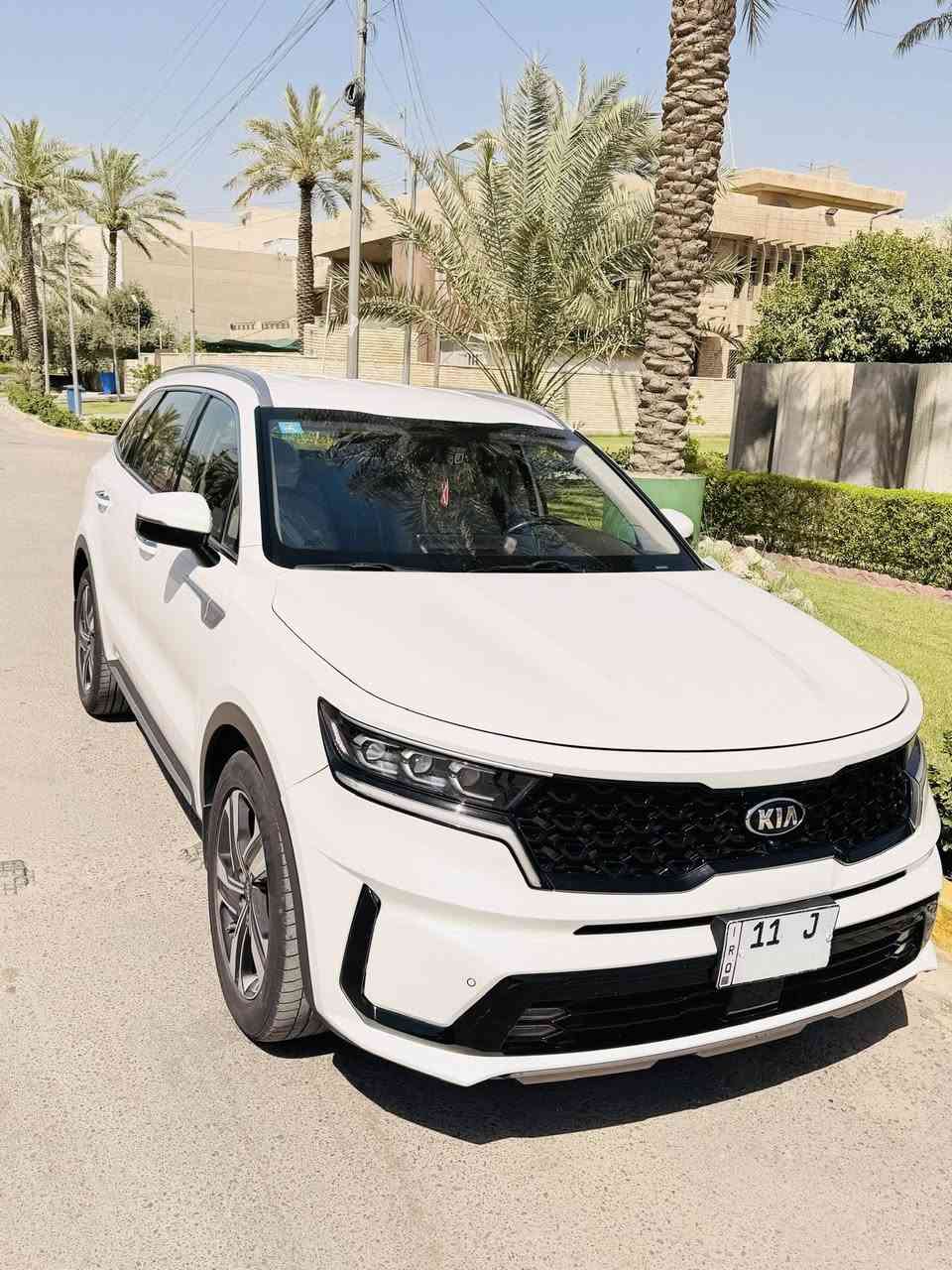 السلام عليكم للبيع كيا سورنتو 2021 رقم بغداد فول مواصفات ما عدا البنوراما صندوك كهرباء 6 سلندر جلد بصمه 7 راكب كشنات خلفي كهرباء لفكيشن شاشه اصليه جي بي اس ماشية 73 مكفوله كفاله عامه من كلشي ما عدا رصعتين بارد فقط السعر 249 ورقه وبيها مجال بسيط للاستفسار ((***********)) مكاني بغداد زيونة.
