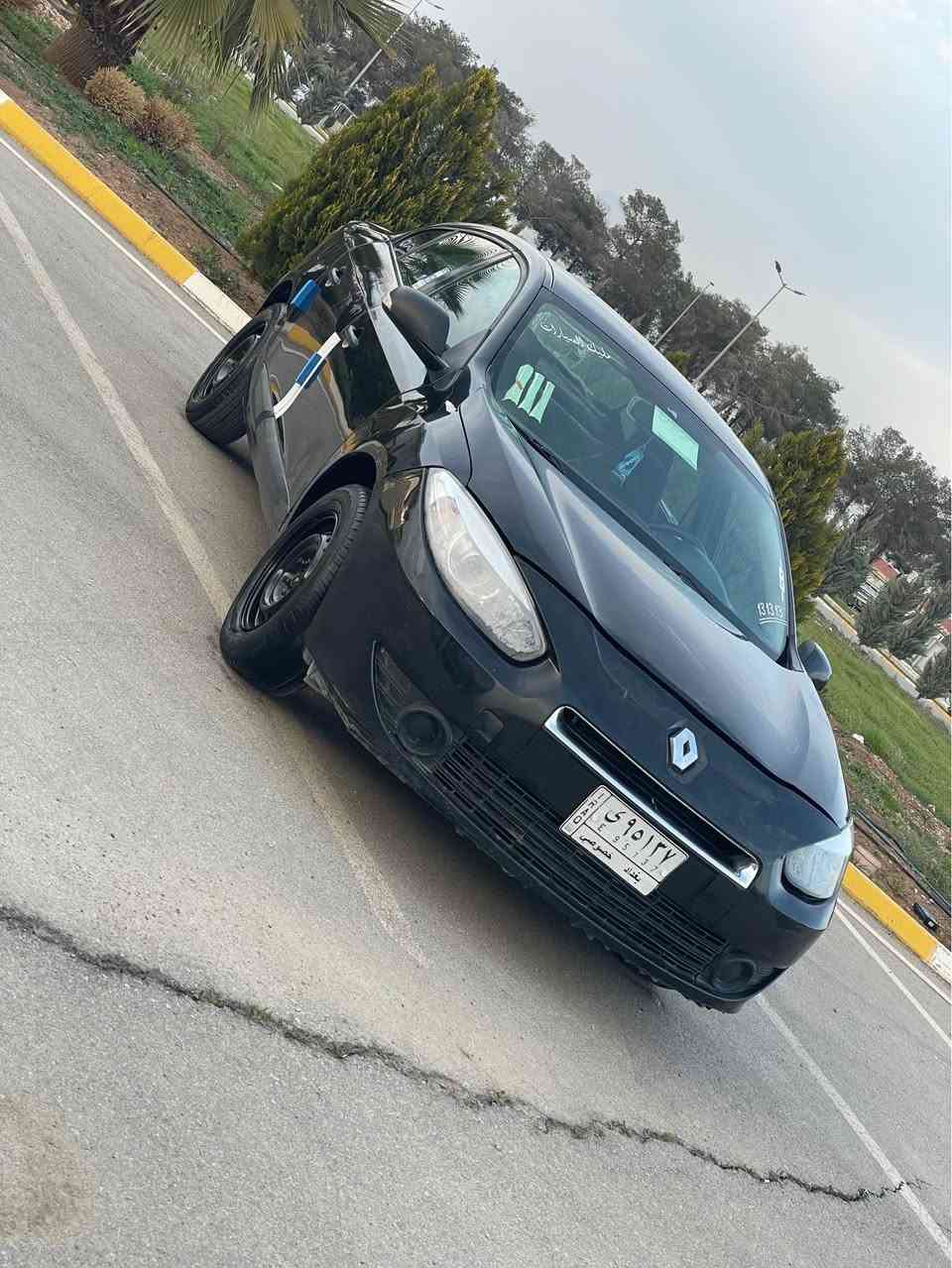 ڕینۆ فلۆنس صاڵۆن مۆدیل۲٠۱۳
سەنەوەی عەسلی بە ئەوەلیات و حاسیبە
گێڕ ئۆتۆماتیک گێڕ و مەکینەی بە شەرتی فەحس و تەرای و فیتەر 
سەیارەکە بێ دەعم و لێدراوییە هیچی پێوە نییە پێش و دوای کەپسە قرچیشی نییە
کارەبای هەموو گیانی بە شەرت 
تەبرید سارد و گەرمی بە شەرت 
تەقەو ڕەقەی بە شەرت 
ماڵی دۆستە مەسرەفی هیچ هیچ تیا نییە لە سلیمانیم سیعری  ۳۹ گەڵاو مەجالیکی برایانە
٠۷۷٠۲۲٦۸٤۸۹____٠۷٥٠۱٤۸۸٤٠۸ السليمانية, العراق
