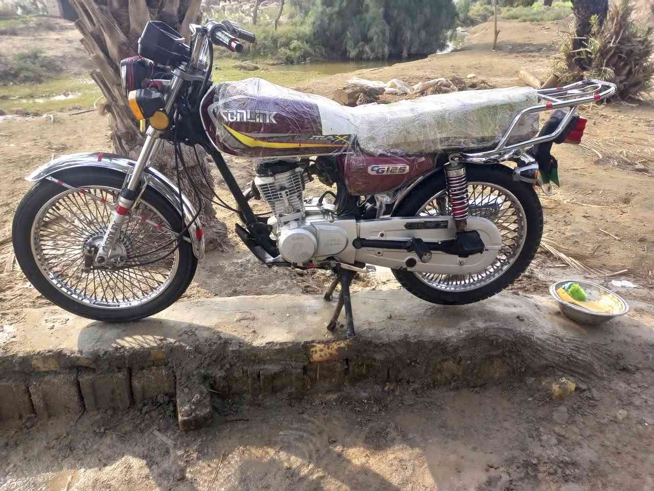 البيع تايكر موديل 2022 اوراق سعر 550 عنوان الدوانيه الحمزه شرقي ***********
