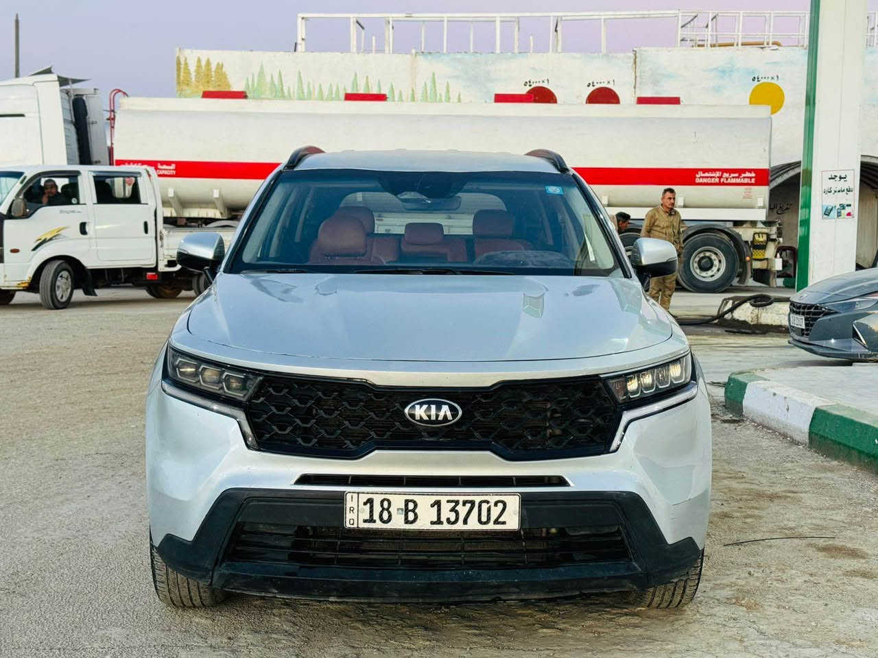 السلام عليكم كيا سورنتو 2021 امريكي مكينه 2500gdi سبعه راكب 3قطع تبريد 
3انظمه قياده
تحكمات 
شاشه كبيره 
رادار امامي
توقف ذاتي
172$
*********** المصيب, بابل
