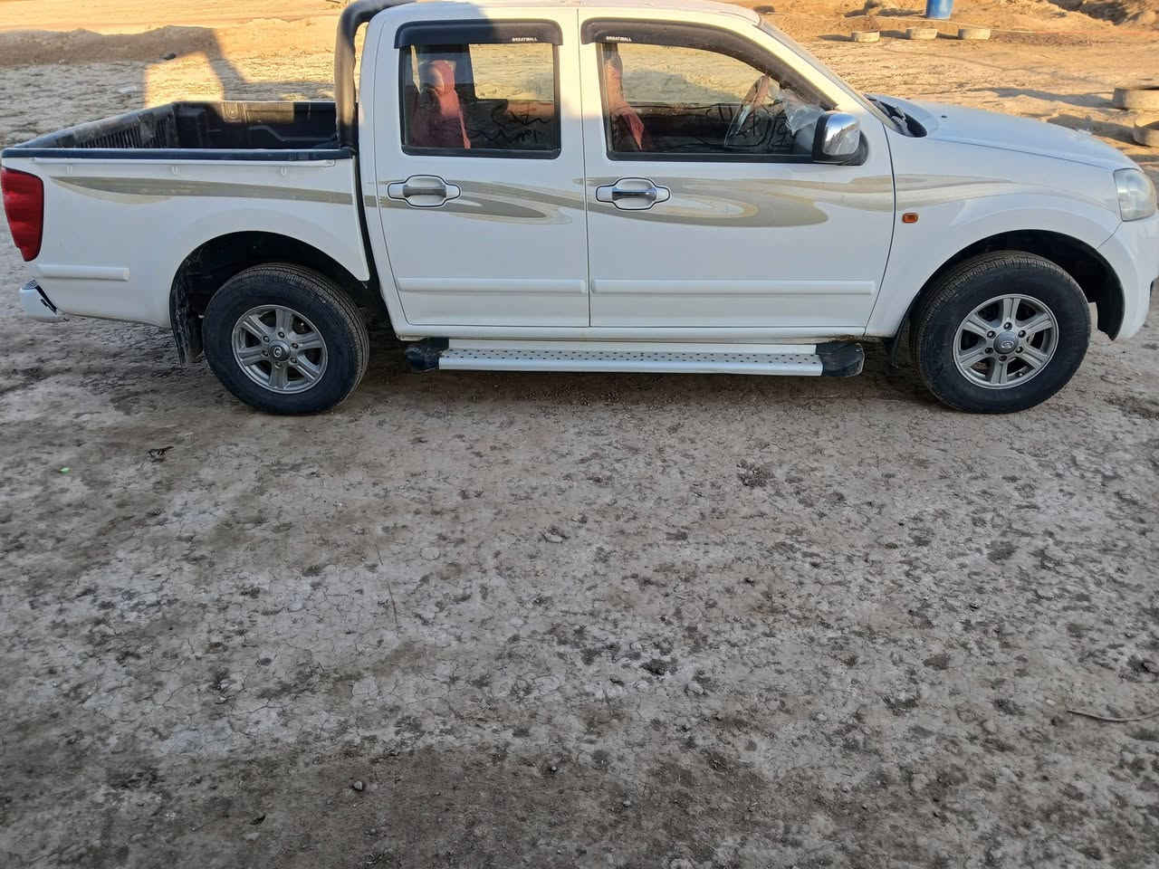 سلام عليكم ورحمة الله وبركاته سياره كريت ويل موديل ٢٠١٦للبيع مكفوله كفاله عامه كهربائيات شغاله تخم تايرجديد حداديه فول رقم دولي سنويه ٢٠٣١ رقم قادسيه رقم الهاتف ***********مكان الديوانيه الحمزه الشرقي السعر ٩٠وبيهامجال
