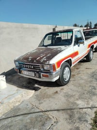 هايلوكس • ١٩٨٨ • رقم دولي