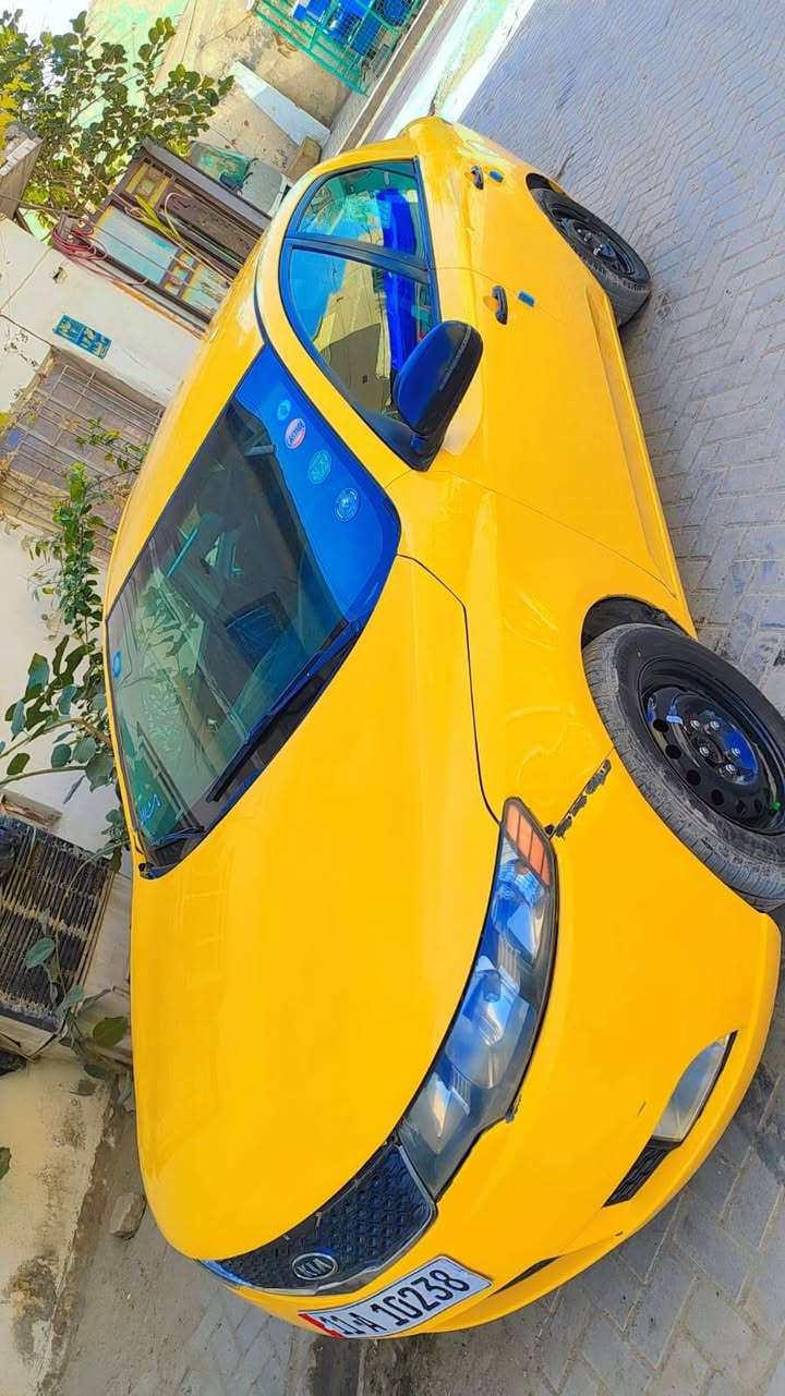 السلام عليكم
كيا فورتي 
موديل 2013 
وارد امريكي  
حادثها جاملغين 
محرك 2000 دوش المرغوب   خير من الله لاتنقيص ولا تبخير
مصفرة هيئة وغرامة 
سنوية 2029
هزه ما نافذه
رقمها انكليزي دولي
صدرها جيد 
 تايرات جديده 
شاشه 
تبريد وتدفئه شغاله
 يوجد بيها منظومه غاز 
السعر85 وبيها مجال  
المكان بغداد /مدينة الصدر 
 للاستفسار ***********
