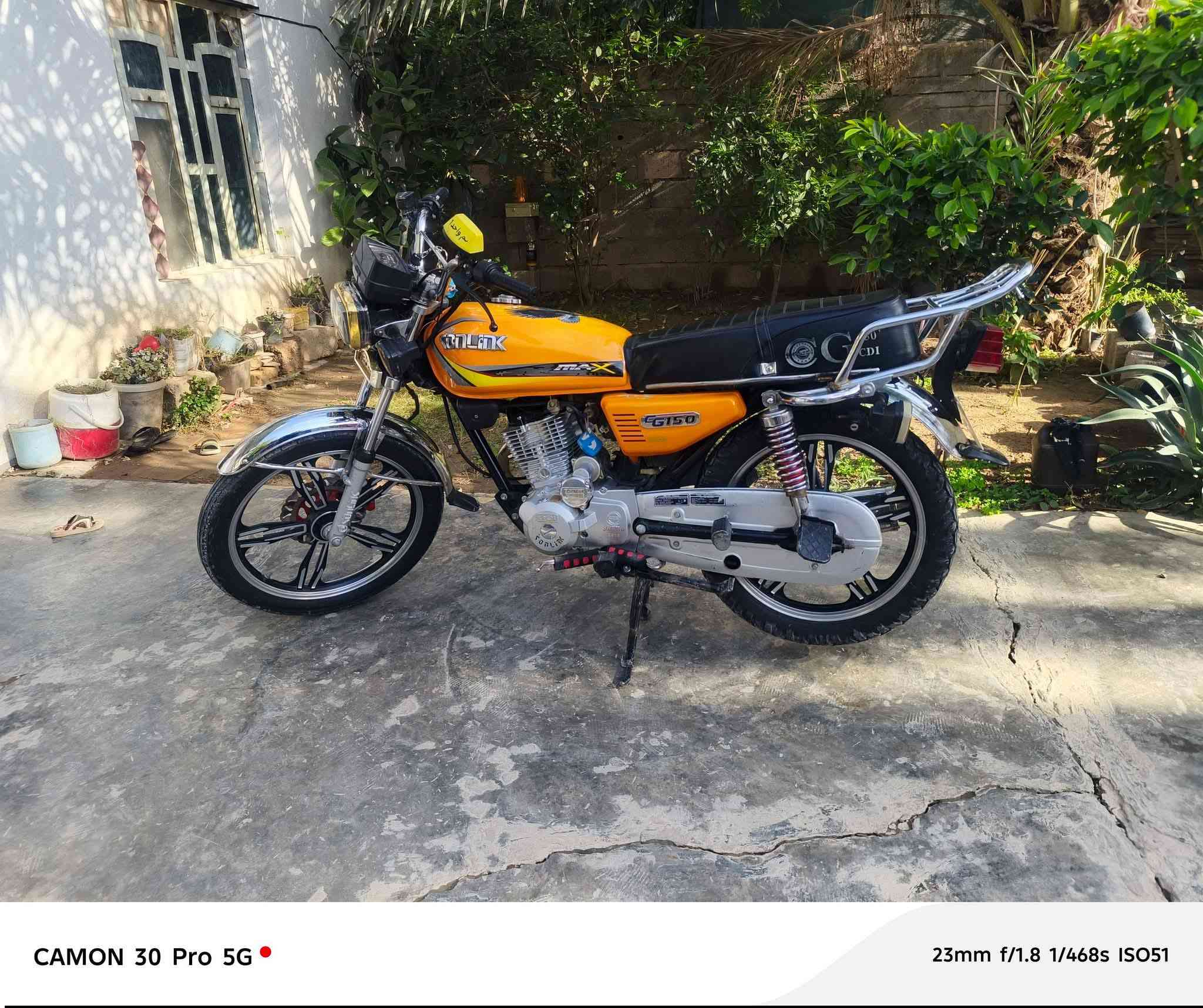 السلام عليكم
دراجه  موديل 23  مكفوله كفاله عامه للبيع فقط دراجه حلوه  مكينه خير من الله150 دراجه على كل عيب مابيه مكاني  حمرين ***********
