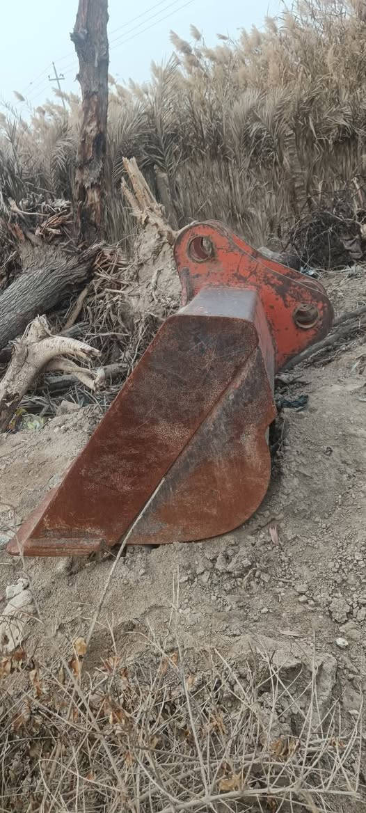 كيلة حفاره
كيلة حفاره للبيع بيم 80 عرضه 175 جديده
المكان كربلاء 
السعر مليون و 300 
للاتصال***********
