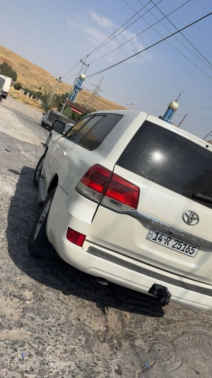 سلام عليكم ورحمه الله وبركاته
للبيع لاندكروز gxr موديل 2017
كاز محرك 8سلندر كير اوتوماتيك 
تبريد 3قطع شاشه كامره خلفيه لون صدفي رقم بصره الماني تحويل نفس اليوم للعلم السياره مصبوغه عام صبغ درجه اولى 
للبيع او للمراوس بيك اب 
0788 159 0471
