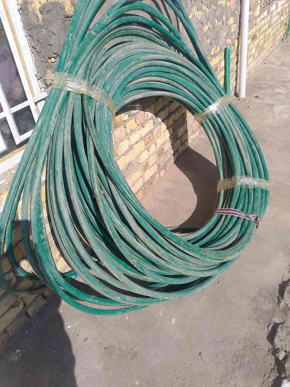 متوفر صونده ماء الطوال 200 متر للبيع عنوان نجف قرب معمل اسمنت ***********
