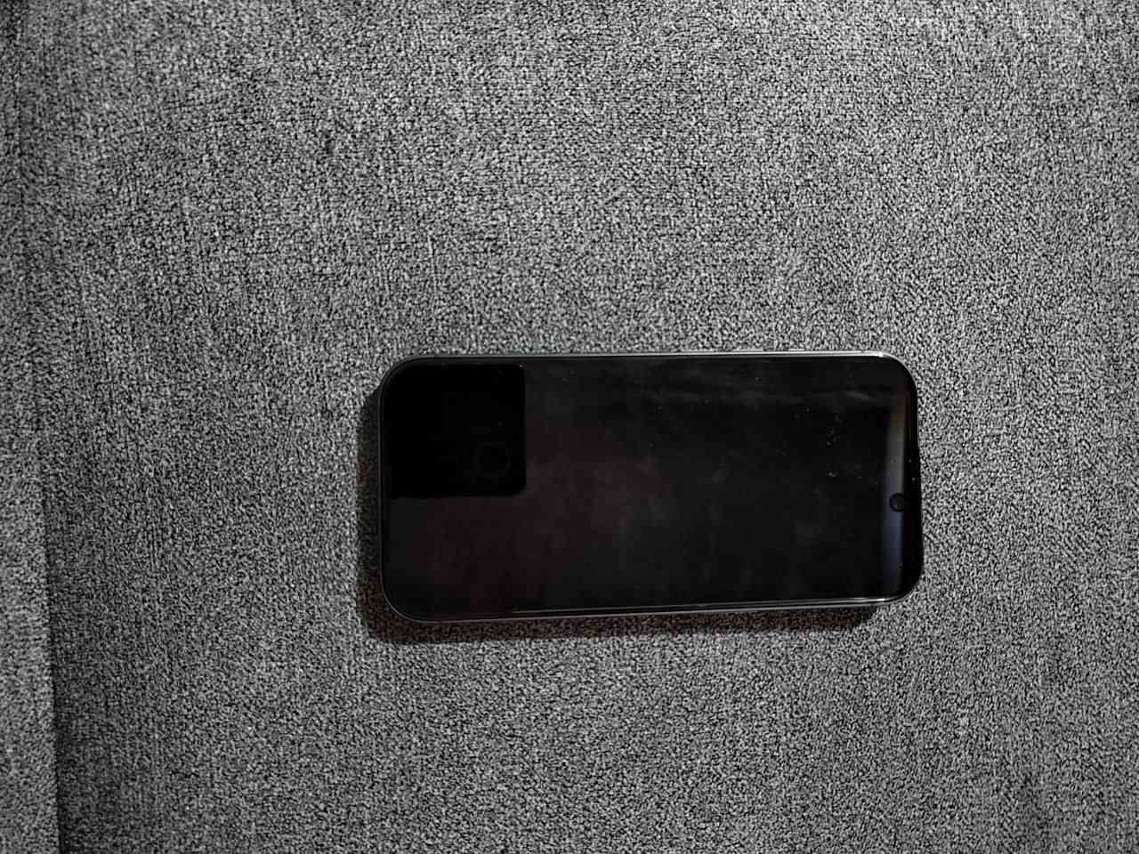 السلام عليكم آيفون 17عادي نضافه فول للاستفسار راسلني واتساب ***********
