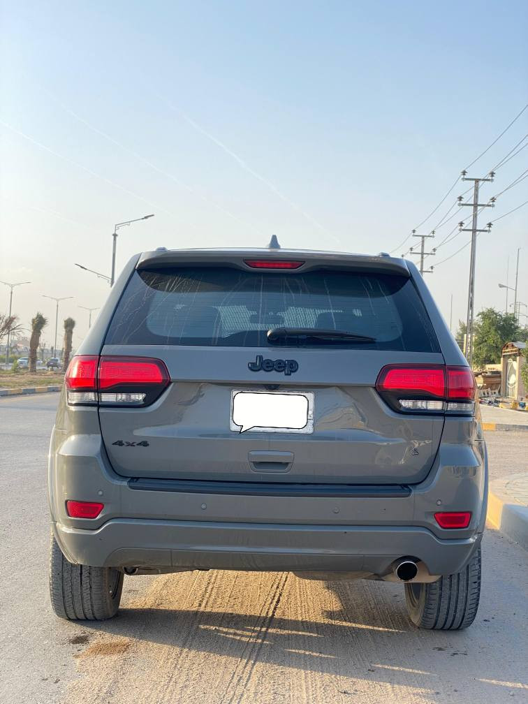 جيب شيروكي موديل 2021 فئة S وارد امريكي السونار موضح مع الصور فول مواصفات رقم بصره بأسمي تحويل ثاني يوم السياره كامله وحلوه نقصها فقط ليك بالتبريد . السعر :230 شدتين وتلاثين وبيها مجال . 
للتواصل ***********
العنوان البصره ابي الخصيب ابو الخصيب, البصرة
