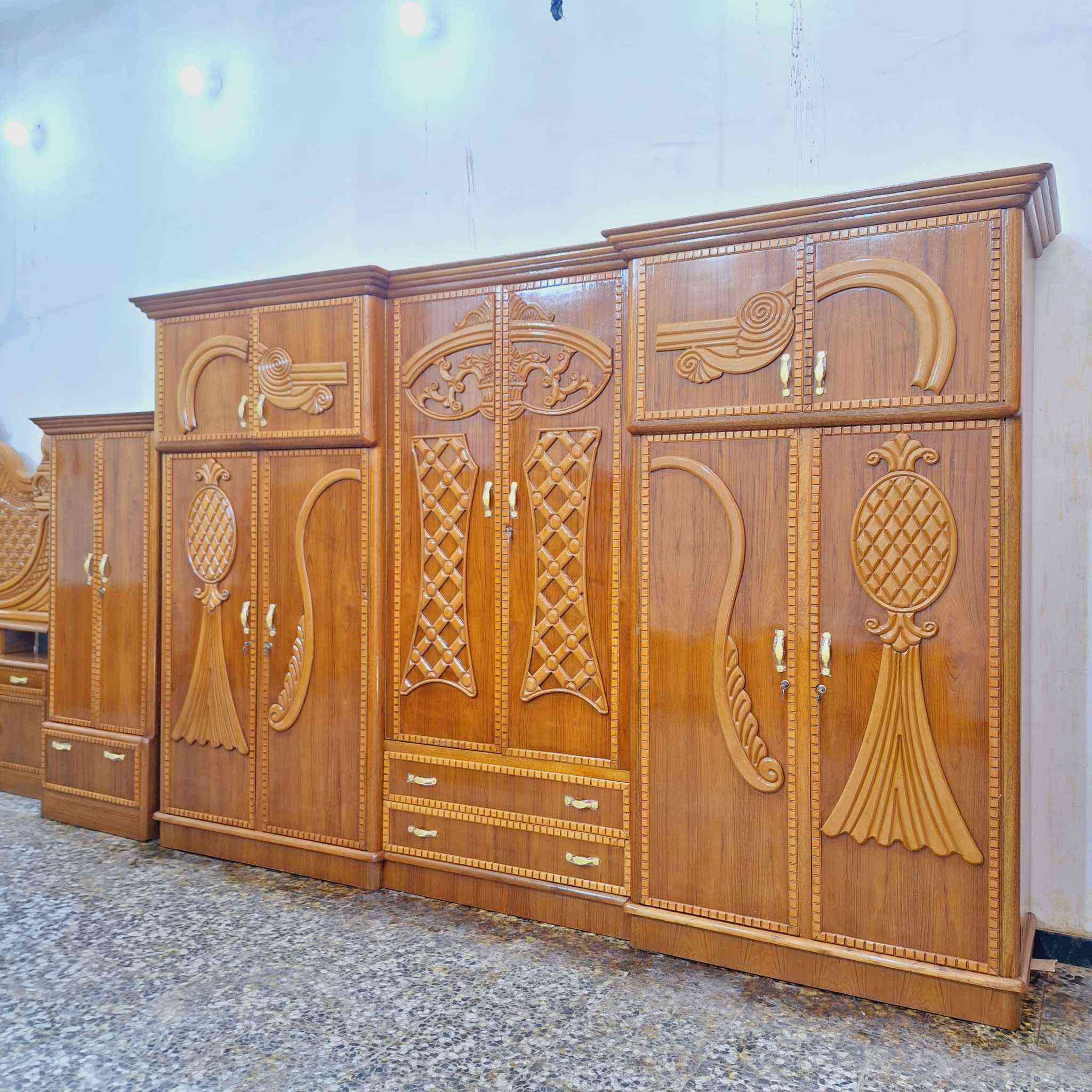 شنوووو اليوم فخامه عيني جبتلكم📢📢👌👌💥الحجز الأولوية بمراسلة 💭 
غرفه ست ابواب ملحق داخل خارج صاج غرفه تفصال درجه اولى الدنك كلهة عضم جاوي القاعده والسكف بلوك صاج الضهر جرجوبه برغي غرفه ثقيله جدآ
توصيل بغداد مجاني محافظات بكروه عنوان البلديات 💥🚛
‏‪+964 777 483 6138‬‏
