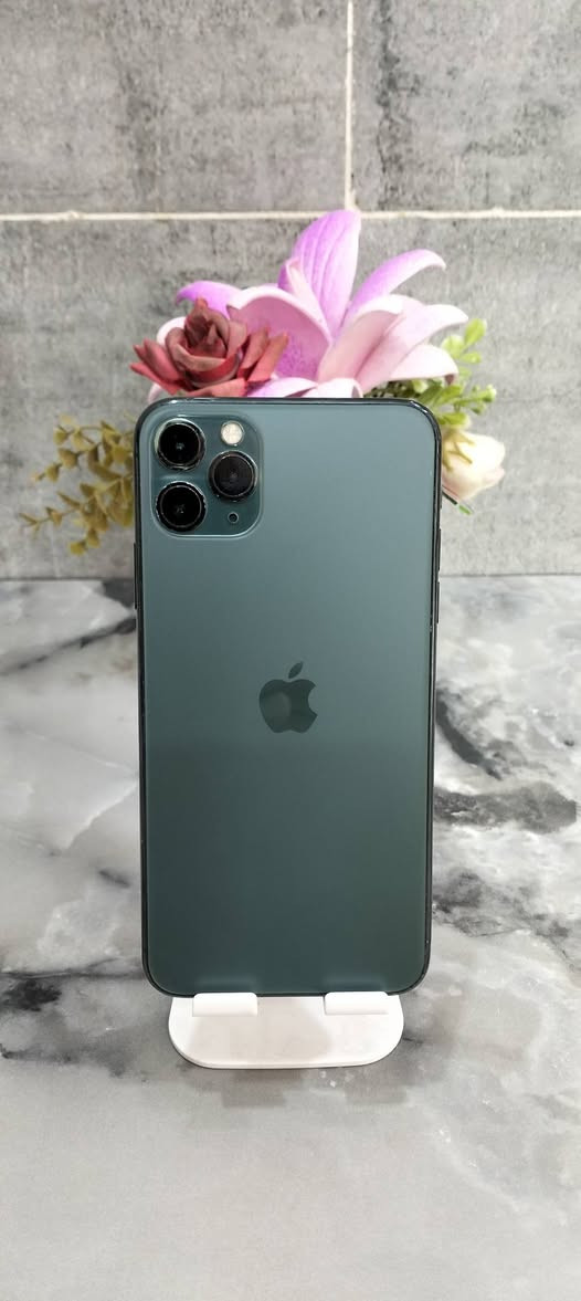السلام عليكم 
للبيع 
IPhone 11 pro max 
ذاكرة 256
نظافة 99%
شاشة 3 خيارات ارقى نوعيه 
بطارية نوع اصلي 
كلشي موضح بالصور 
السعر المطلوب 265 
يرهم مراوس مع الفرق


**إذا كنت صاحب هذا الإعلان وتريد حذفه لأي سبب، رجاءا أرسل رسالة إلى الدعم الفني**