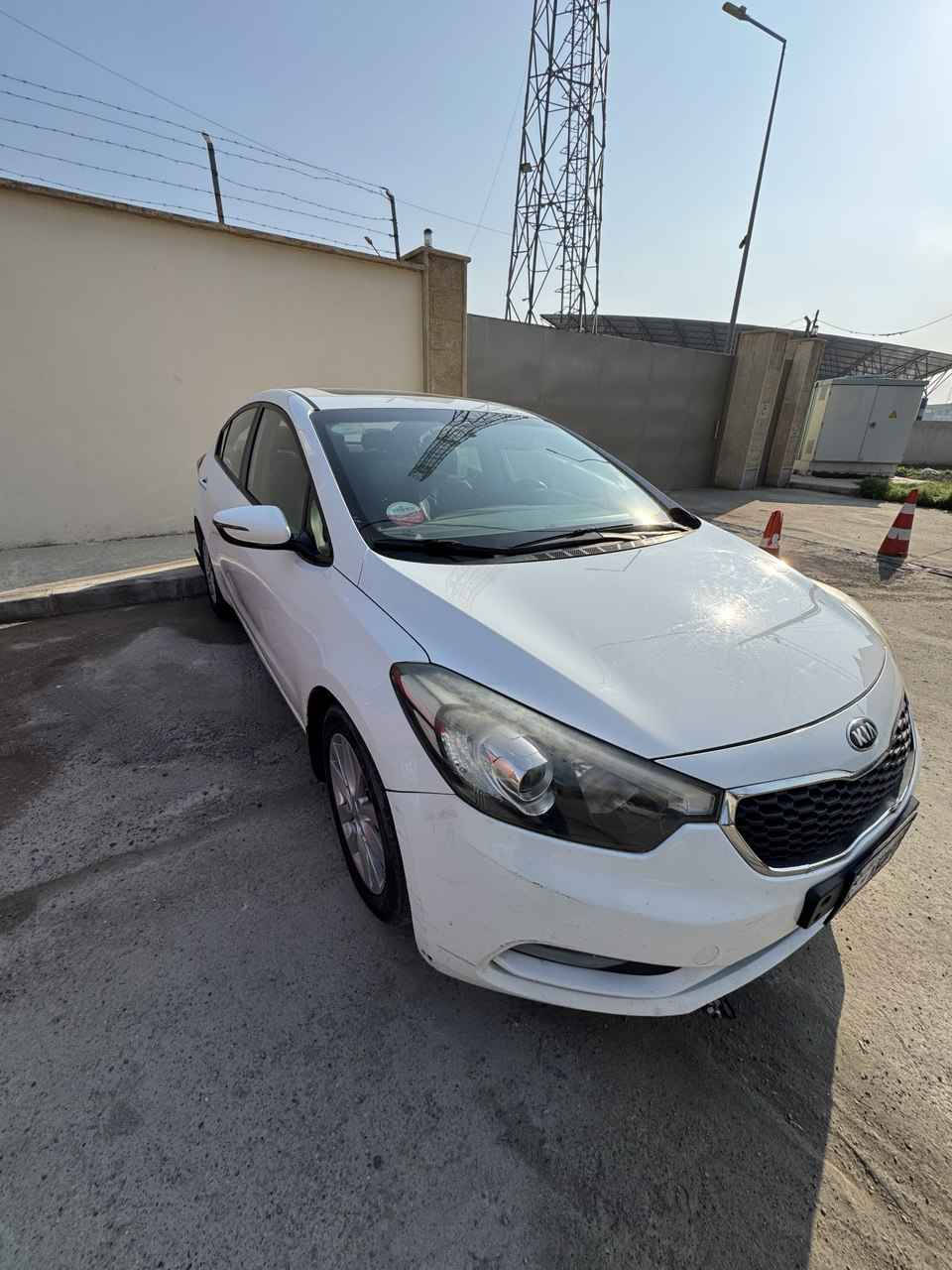 سيارة Kia Cerato بحالة ممتازة ونظيفة جداً، استخدام شخصي ومحافظ عليها.
🔹 محرك 2.0L قوي واقتصادي
🔹 تحكمات على الستيرن
🔹 تبريد قطعتين (أمامي وخلفي)
🔹 فول مواصفات (بدون تشغيل بصمة)
🔹 السيارة جاهزة للاستخدام ولا تحتاج أي صرف
🛠 الملاحظات:
يوجد صبغ فقط في دوسة اليمين والبابين من الأسفل، بدون حوادث مؤثرة.
💰 السعر: (118 ورقة ) قابل للتفاوض بالمعقول
📞 للتواصل: (***********) موصل, نينوى
