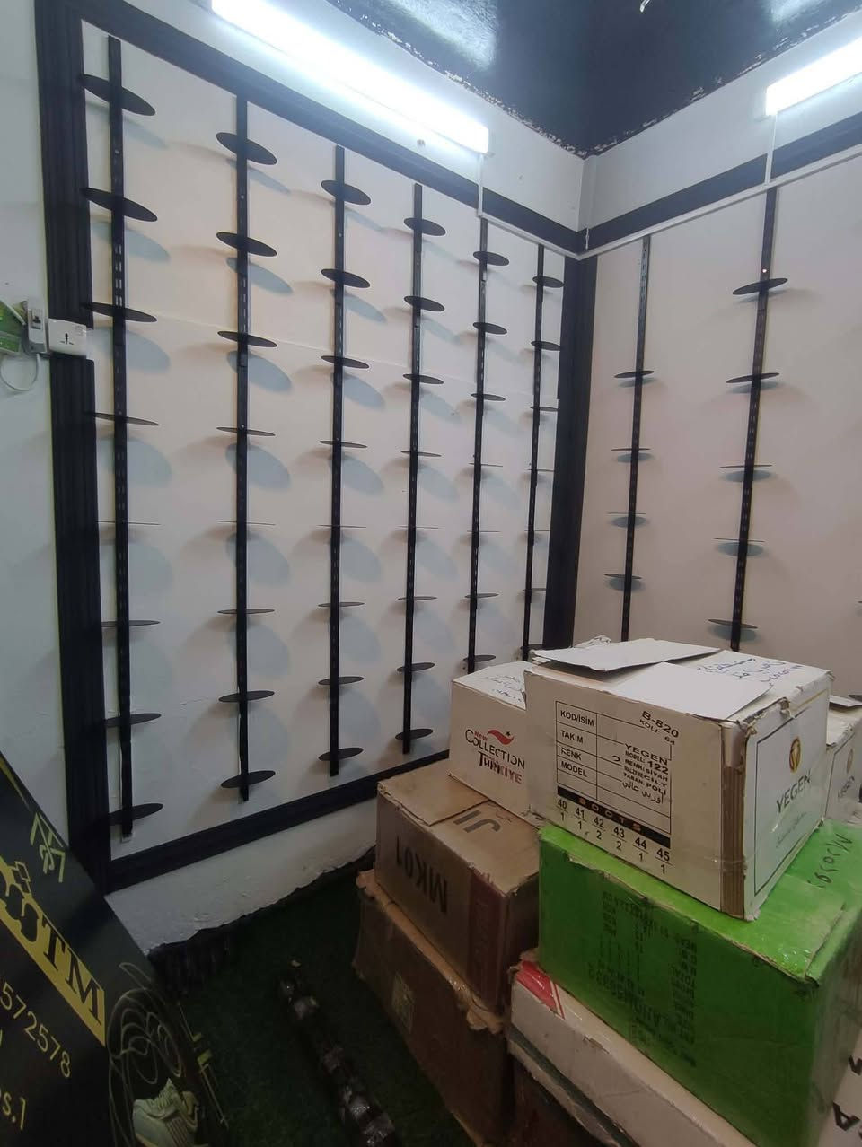 رواصط وستانات للبيع
راصطه عدد 30 
قاعده عدد 135
ابيعهن بنص السعر 
ب 200 الف وبيهن مجال


**إذا كنت صاحب هذا الإعلان وتريد حذفه لأي سبب، رجاءا أرسل رسالة إلى الدعم الفني**