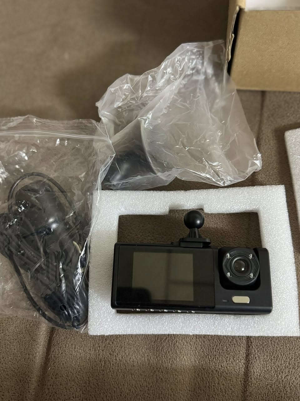 سڵاو 
ئەم داشکامانە(کامێرای سەیارە) بۆ فڕۆشتن 
لۆکن 
هەر دانەو میمۆریەکی ٣٢گێگای لەگەڵە
کامێرایان 1080p
نرخی: هەر دانەی ٢٥ هەزار 
ئەدمین🖤


**إذا كنت صاحب هذا الإعلان وتريد حذفه لأي سبب، رجاءا أرسل رسالة إلى الدعم الفني**